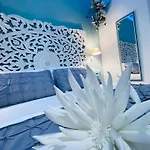 Fior Dei Carmeliti And Parking 4*