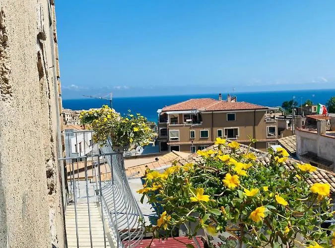 Fior Dei Carmeliti And Parking Gæstehus Tropea