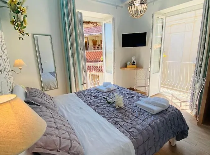 Гостевой дом Fior Dei Carmeliti And Parking 4*