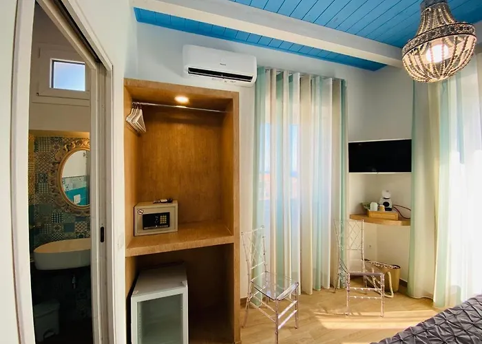 Fior Dei Carmeliti And Parking Тропея